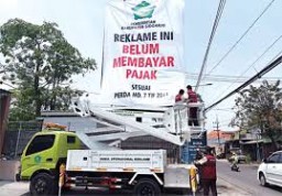 47 Bangunan Reklame di Kabupaten Sidoarjo Belum Dilengkapi IMB