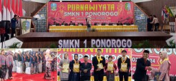 Purnawiyata SMKN 1 Ponorogo Luluskan 525 Siswa, Banyak Lulusan diterima Kerja