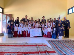 Mahasiswa KKN 34 Universitas Trunojoyo Madura Sosialisasikan Anti Bullying di SDN Dungkek Madura