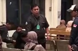 Hakim PA Surabaya Tolak Kehadiran Anggota LSM Alam Semesta di Pengadilan