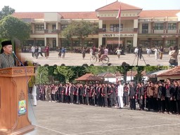 SMAN 3 Ponorogo Kenakan Baju Tradisional Saat Upacara Hari Sumpah Pemuda ke-96