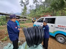 LAZNAS Nurul Hayat Salurkan Bantuan Pipanisasi Air Bersih di Baosan Kidul Ngrayun Ponorogo