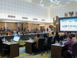 Rapat Persiapan Nataru 2025, Pemerintah Fokus pada Keamanan dan Kelancaran Arus Mudik