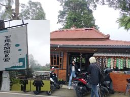 Gegara Tiket Mahal. Wisatawan Enggan ke Bromo Jelang Nataru. Pelaku Usaha Menjerit