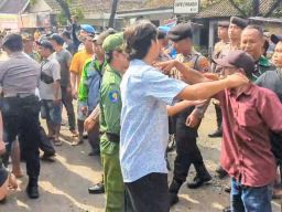 Aksi Demo di Winongan Ricuh. Warga Tuntut Perbaikan Jalan