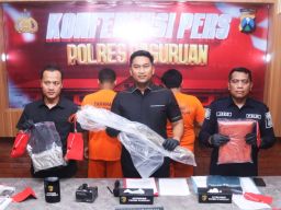 Gerebek Kampung Narkoba. Polisi Aman Dua Orang