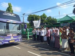 Kakan Kemenag Ponorogo Berangkatkan Jamaah Haji Kloter 51