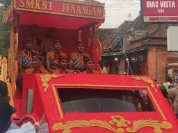 STMJ Meriahkan Pawai Lintas Sejarah Komitmen Lestarikan Budaya Ponorogo