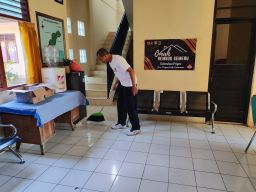 Kekurangan Pegawai. Pelayanan di Kelurahan Prigen Terganggu