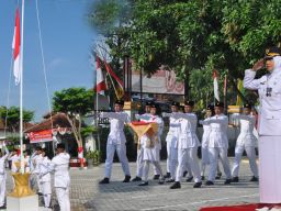 Meriah, Upacara HUT RI ke-80 di Babadan Dipimpin Camat Hanifah