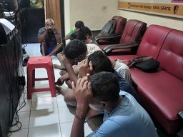 Polisi Obrak-Abrik Judi Capjiki di Bekas Gudang. 8 Orang Jadi Tersangka