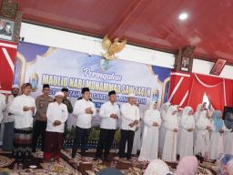 Maulid Nabi di Sampang, Pemkab Santuni Anak Yatim dan Beri Apresiasi Kafilah MTQ