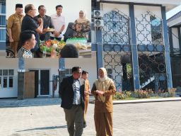 Lek Sul Resmikan Ruang Fraksi Baru. Ganti Suasana Kerja, Menunjang Kinerja Kedewanan