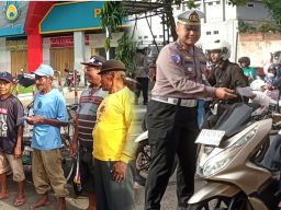 Sosialisasi Ops Zebra 2025 Satlantas Polres Ponorogo Edukasi di Simpang Empat Sar Legi
