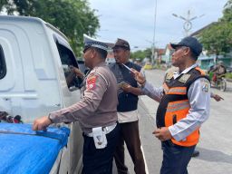 Operasi Terpadu di Sampang Sasar Kendaraan Tak Layak Jalan dan Pajak Menunggak