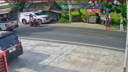 Terekam CCTV, Motor Mahasiswa di Sampang Raib Saat Diparkir di Depan Kantor Radio
