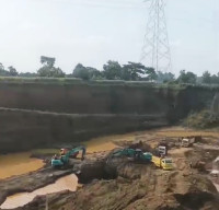 Tambang Sirtu Ilegal Dekat SUTET di Kutogirang Mengancam Keselamatan Warga 