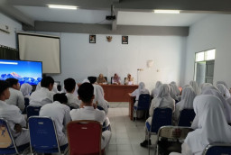 Dorong Lahirnya SDM Unggul, Program “Gerakan Madura Maju” Fokuskan Siswa Sampang ke Perguruan Tinggi