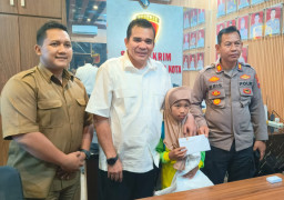 Bentuk Cinta Kasih Sesama. Polres Pasuruan Kota Beri Bantuan Modal ke Ibu Mempunyai Anak Disabilitas 