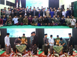 Akafarma Sunan Giri Ponorogo Launching Program 1000 Santri Farmasi