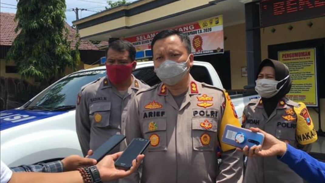 Kapolres Ponorogo, AKBP Arief Fitrianto saat memberikan keterangan pada awak media