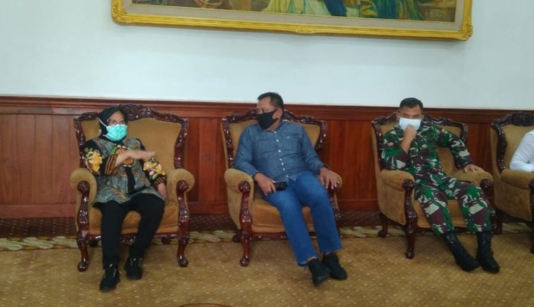 Walikota Surabaya Tri Rismaharini saat di Gedung Negara Grahadi (istimewa)