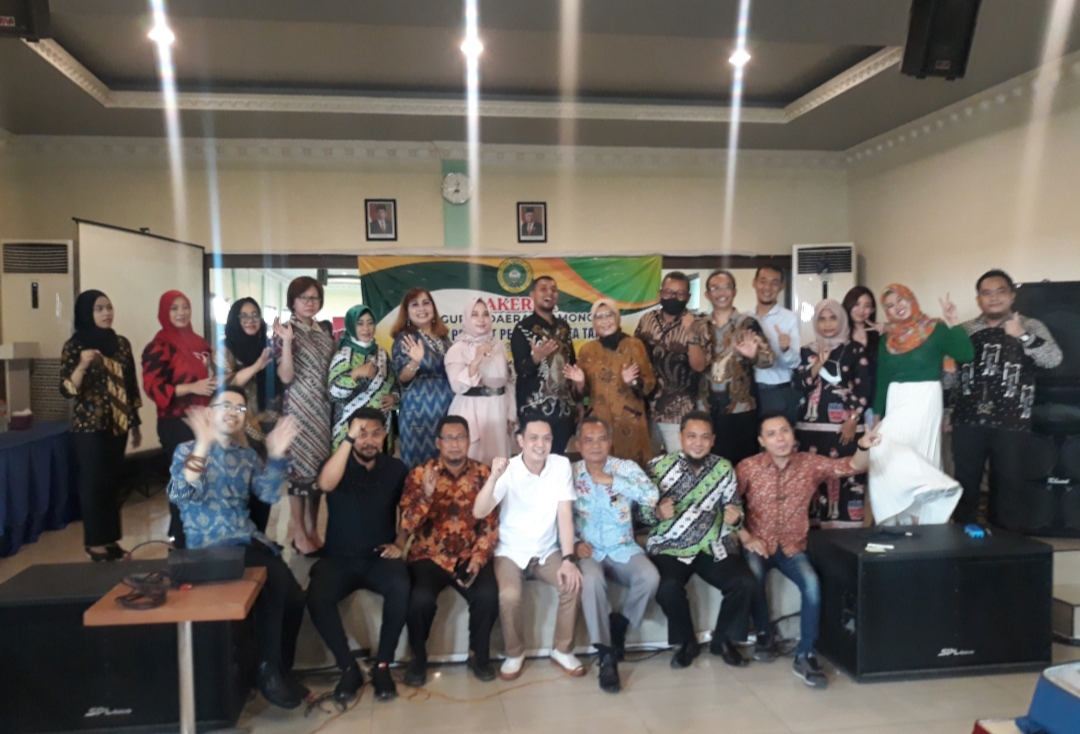 Pengurus dan anggota IPPAT Lamongan