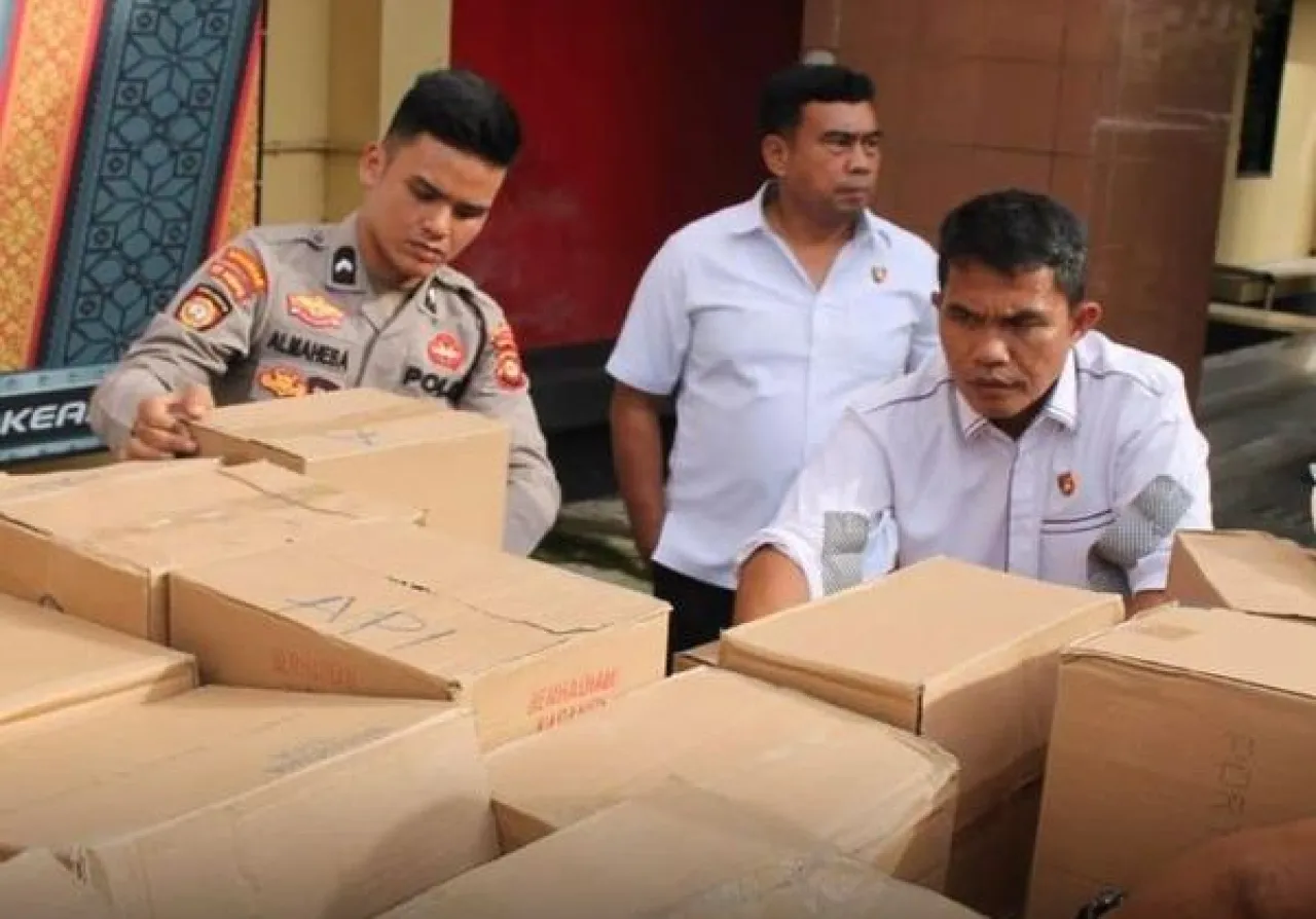 Razia Penjual Miras di Palembang Berhasil Tangkap 20 Tersangka