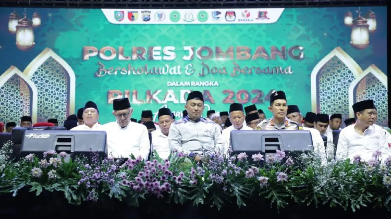 Jombang Bersholawat, Ajak Wujudkan Pilkada Damai Dan Bebas Rokok Ilegal