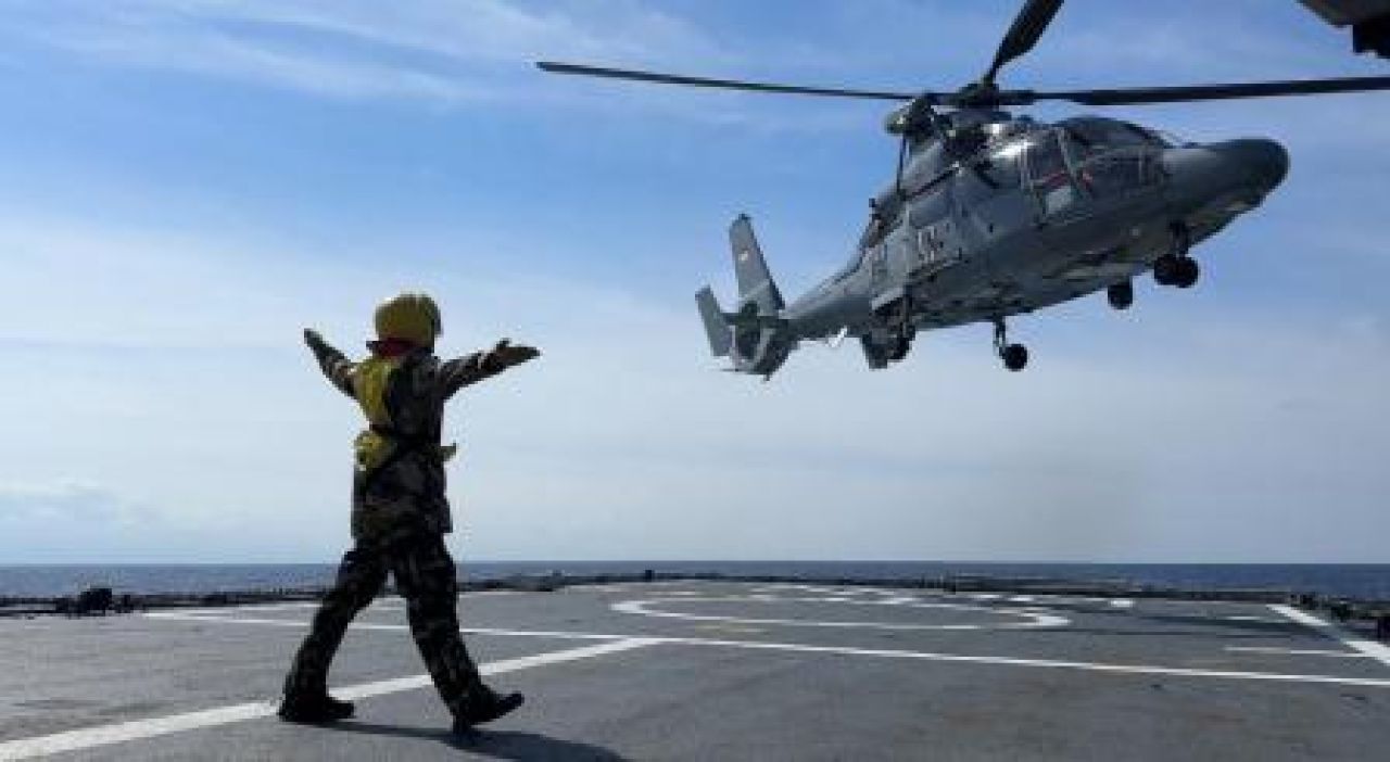 Latihan bersama di Area of Maritime Operation (AMO) Zona 1 North