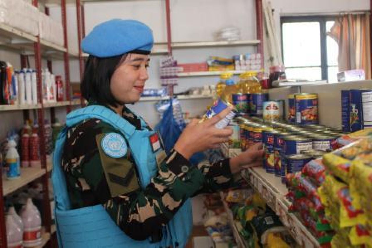 Satgas Yonmek TNI Konga XXIII-R UNIFIL Laksanakan Community Engagement Walk