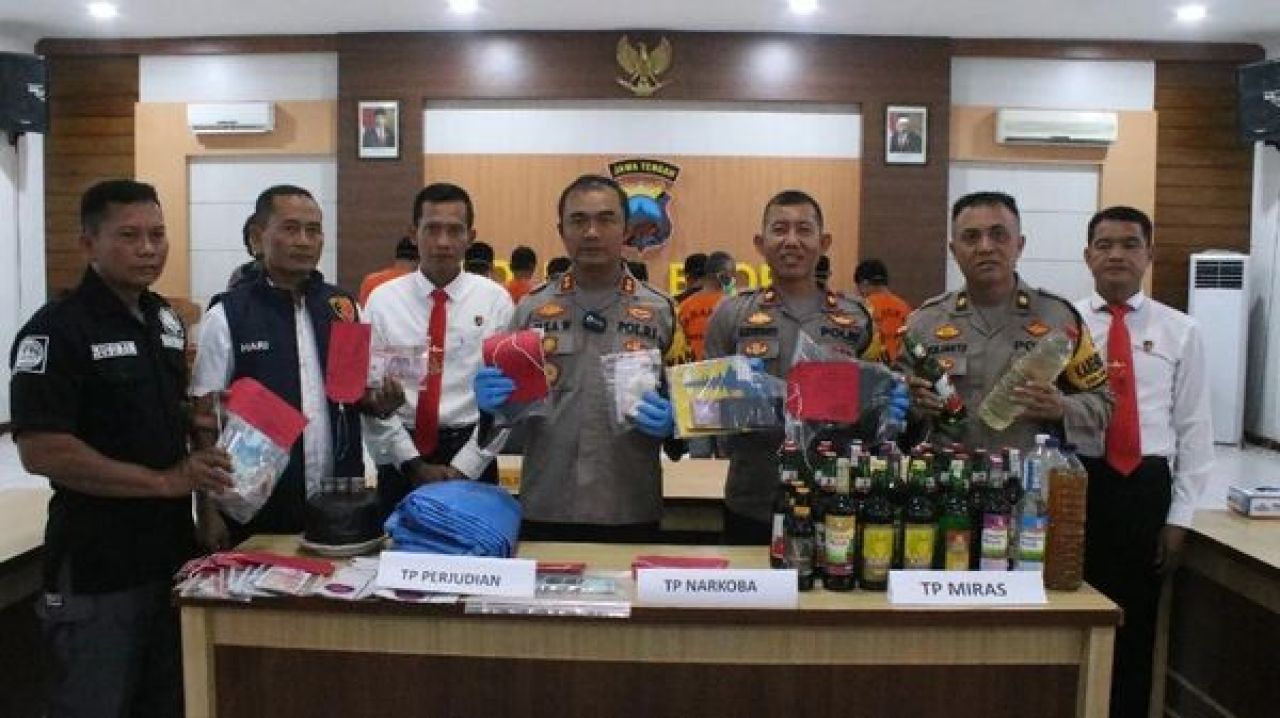 Kapolres Blora merilis ungkap kasus di Operasi Pekat Candi 2024