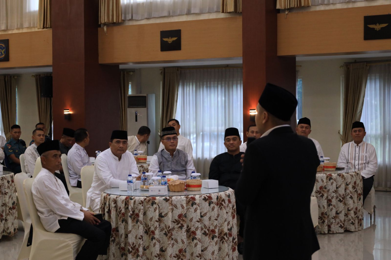 Pusat Penerbangan TNl Angkatan Laut (Puspenerbal) menggelar Peringatan Nuzulul Quran 1445 H