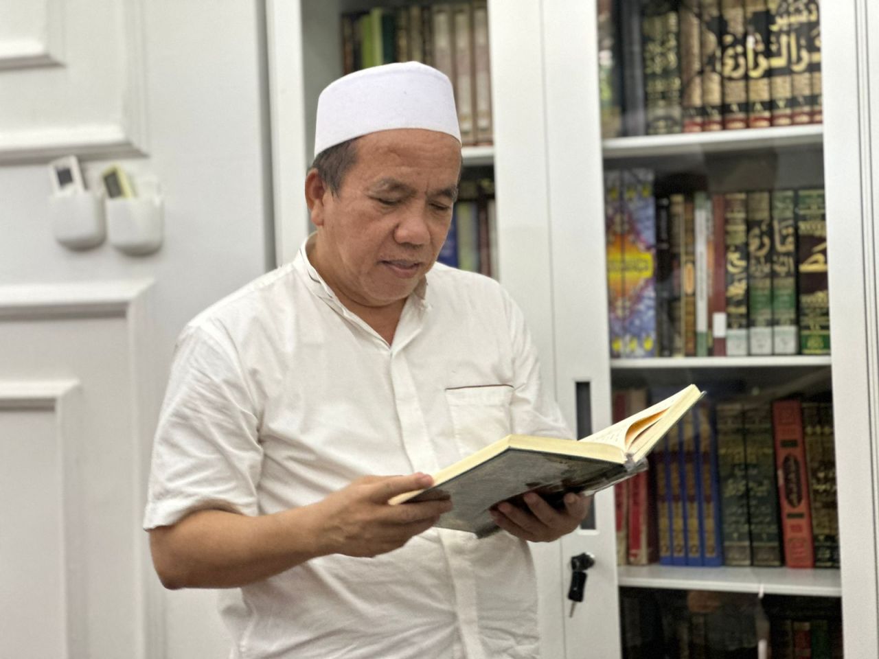 Ketua Dewan Syuro DPC PKB Kabupaten Pasuruan, KH Mujib Imron siap mencalonkan diri sebagai Bupati Pasuruan di Pilkada Tahun 2024