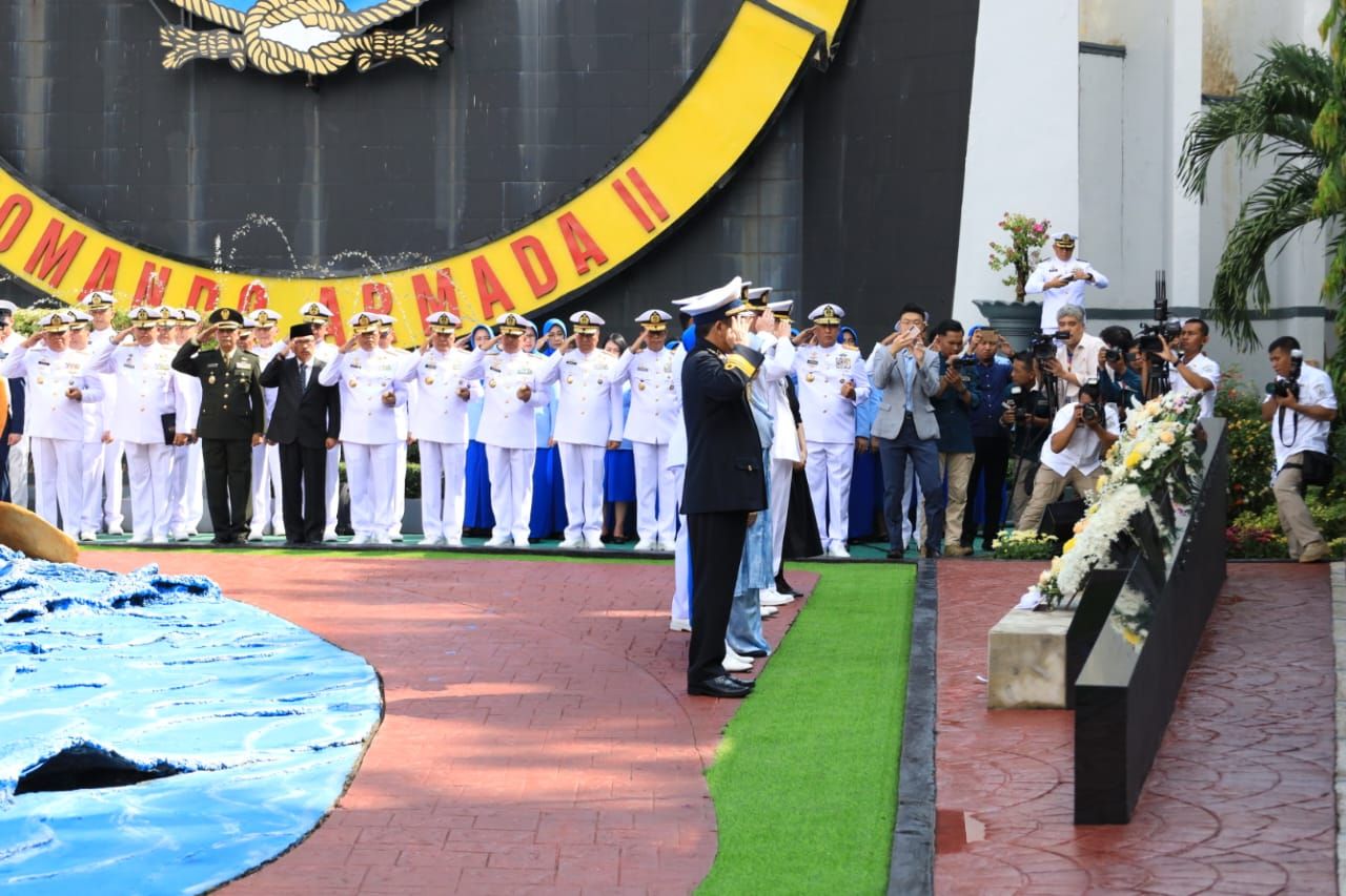 peringatan tiga tahun gugurnya prajurit terbaik TNI AL, KRI Nanggala- 402 di Monumen KRI Nanggala-402 Koarmada II,