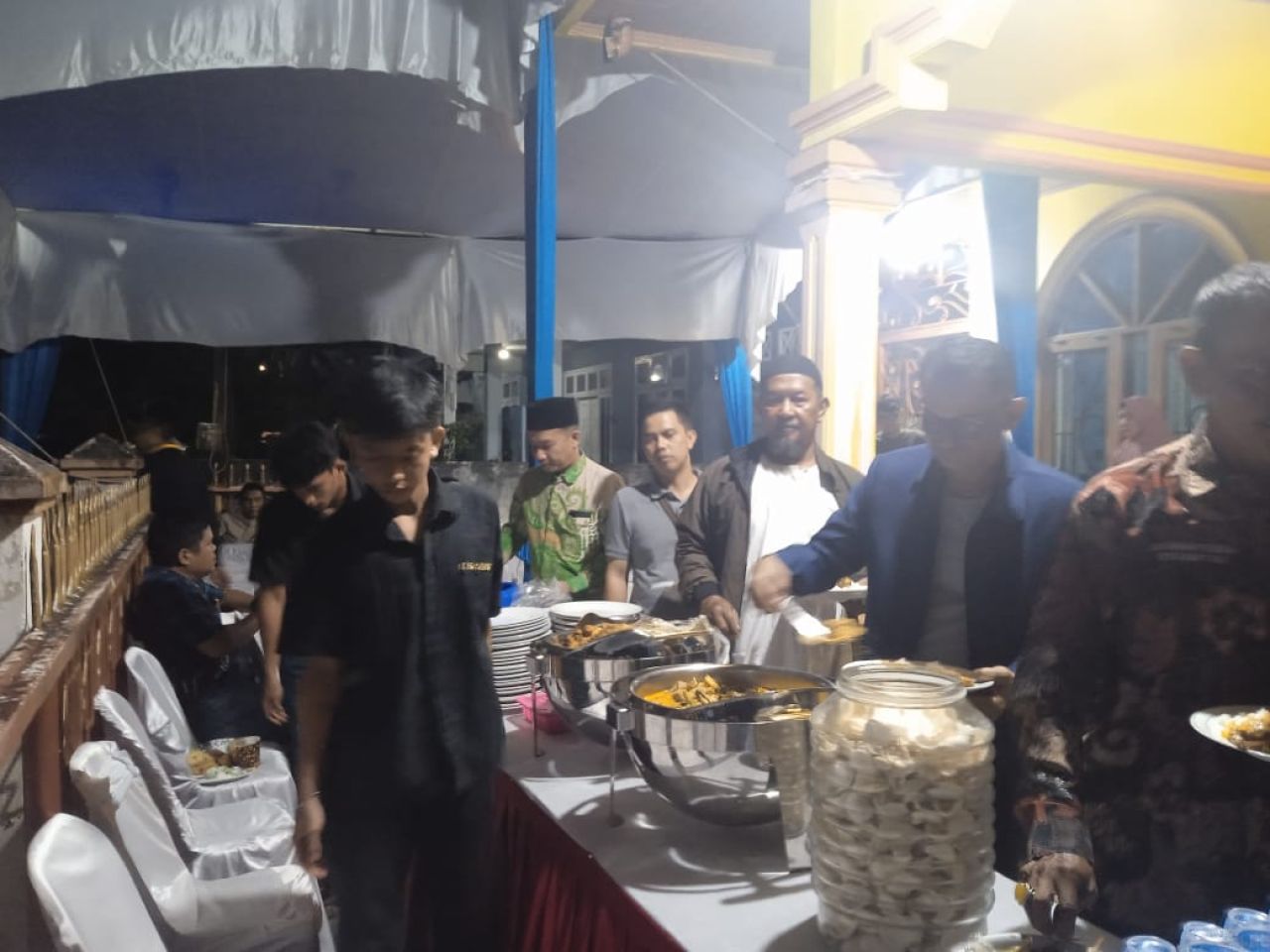 Forum Komunikasi Minangkabau Bersatu (FKMB) Kota Pekanbaru menggelar halal bi halal.