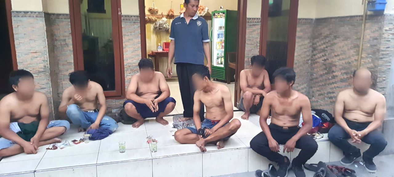 7 Orang Diamankan Polisi Saat Beli Miras