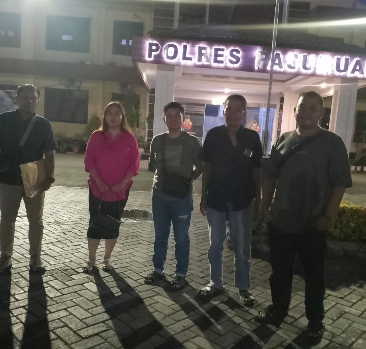 Ketiga Ahli Waris didampingi Eko R Handoko usai diperiksa penyidik