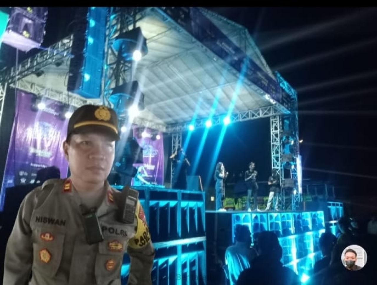 Anggota Polsek dan Koramil Kesamben Amankan Acara Brewok Music Dan Kelud Team FT dj Desa Carangrejo