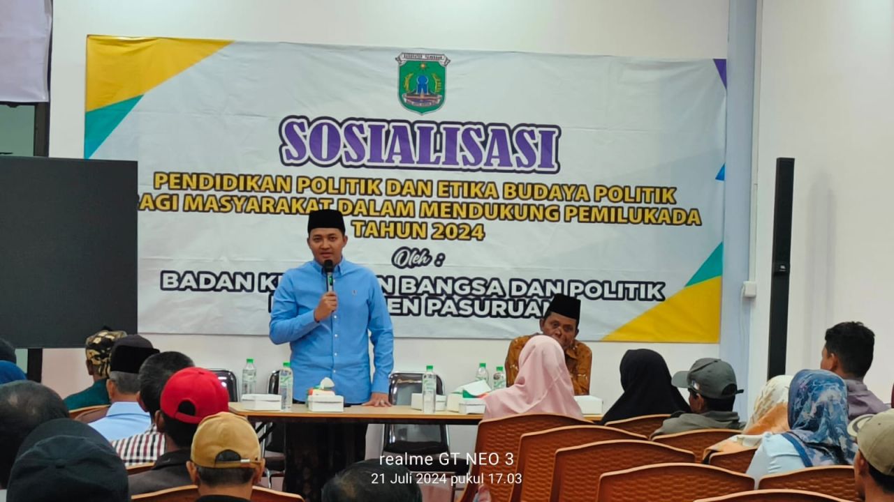 Rusdi Sutedja Calon Bupati Pasuruan saat memberikan sambutan dalam acara sosialisasi politik di kantor DPC Gerindra Kabupaten Pasuruan