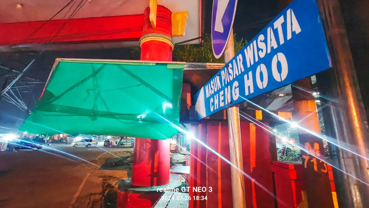 Kondisi malam Pasar Wisata Cheng Hoo, Pandaan nampak gelap bak kuburan