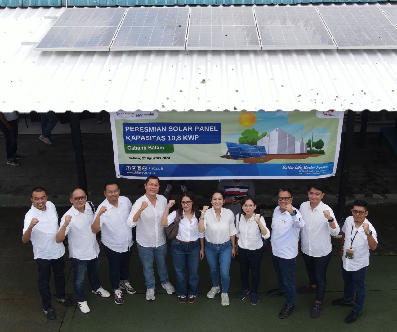 Pemandangan panel surya yang telah terpasang dalam peresmian panel surya kantor FIFGROUP Cabang Batam oleh Finance Director FIFGROUP, Valentina Chai