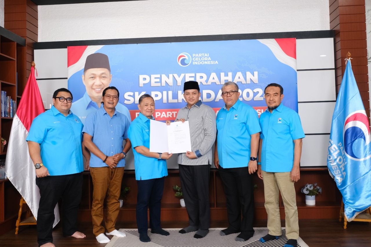 Rusdi Sutedja Calon Bupati Pasuruan yang diusung Gerindra menerima rekomendasi dari Partai Gelora untuk maju di Pilkada Kabupaten Pasuruan