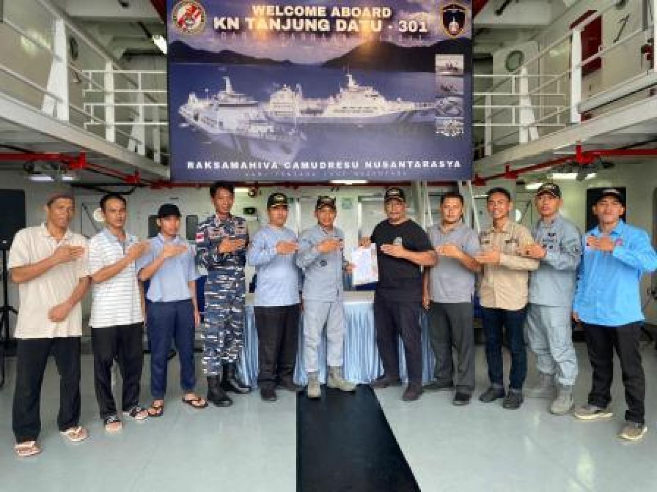 Delapan nelayan Indonesia yang telah dibebaskan oleh pihak Malaysia