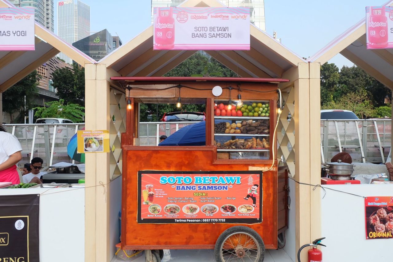 Stand UMKM Soto Betawi Bang Samson