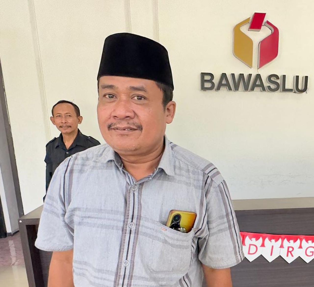 Sonhaji, Ketua PPDI Kabupaten Pasuruan usai diperiksa Bawaslu
