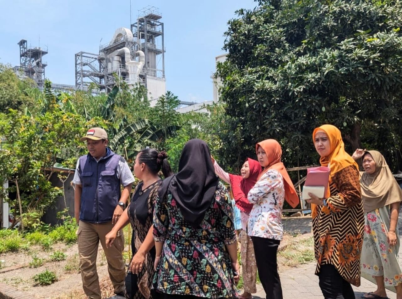 Tim DLH Kabupaten Pasuruan saat sidak ke lokasi PT Cargil