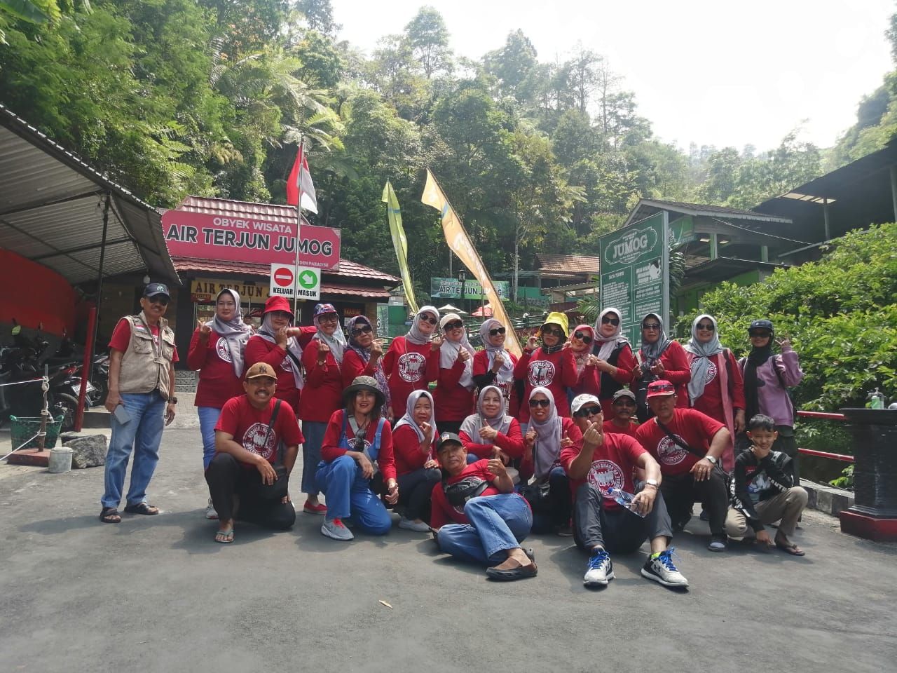 Rekatkan Silaturrahmi Alumni SMADA 89 Tour de Jumog