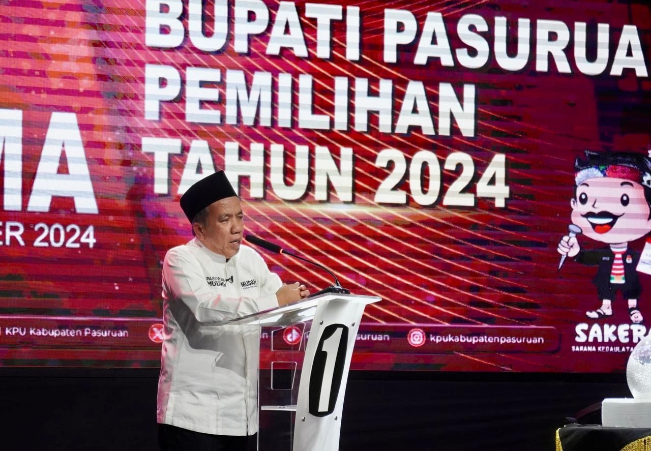 KH Abdul Mujib Imron Calon Bupati Pasuruan dalam acara debat Perdana Pilkada Pasuruan