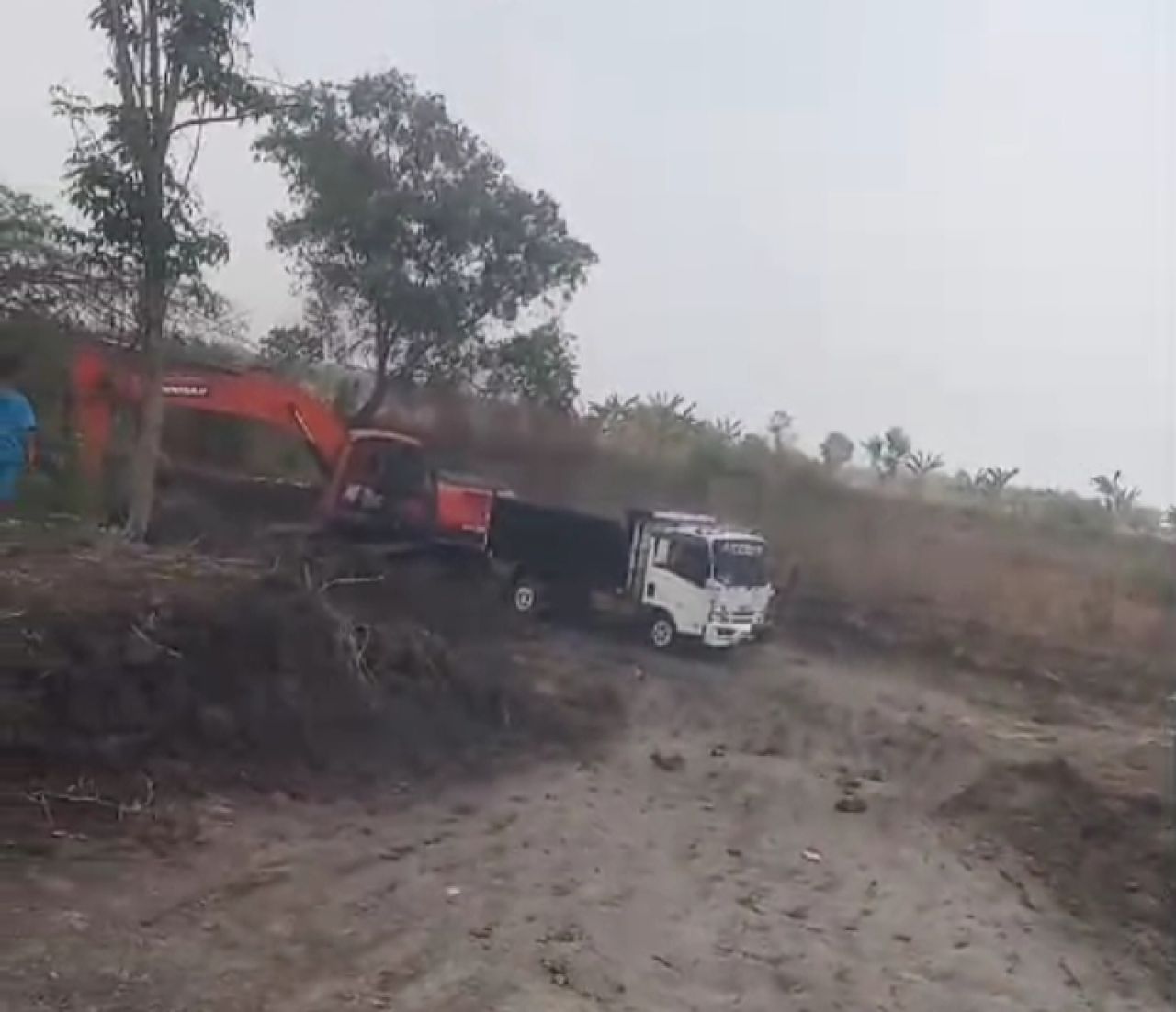 Tambang di Desa Pucung